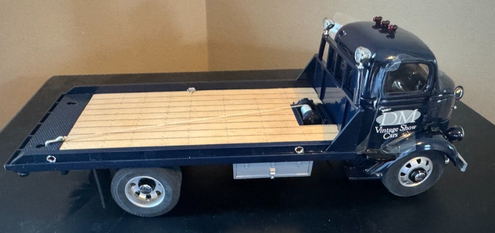 Vintage 1938 GMC Car Carrier Truck by Danbury Mint with COA
