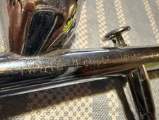 Iwata Eclipse Hp-CS Gravity Feed Airbrush