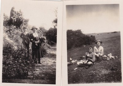 Zwei antike Fotos Mutter und Sohn pflücken Wildblumen Landschaftsszene