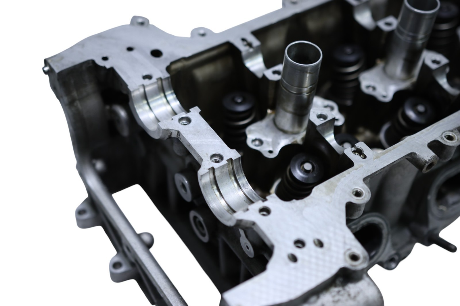 McLaren MP4-12C Rear Left & Right Engine Cylinder Head Set (2) 2012 - 2014 OEM