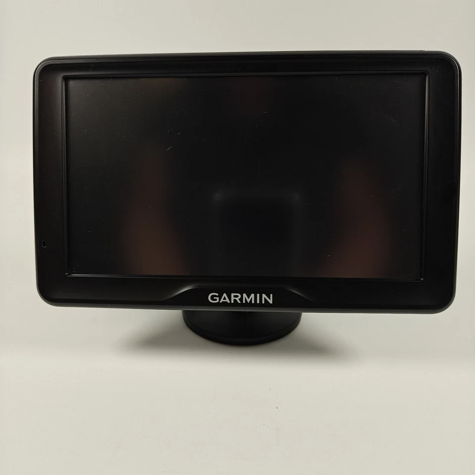 Garmin RV 760LM GPS Navigation Bundle With Dash Mount, USB Cable, Car Charger - Image 4 of 4