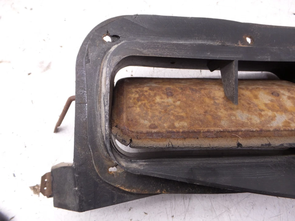 Camaro Firebird 70-81 aire fresco capó delantero aleta conducto de ventilación solo para calor Foto 4 de 4