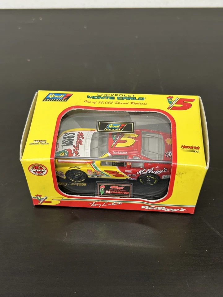 Lot Of 2 1998 & 1996 Terry Labonte #5 Kellogg’s Revell 1:64 NASCAR Diecast NEW - Image 3 of 4