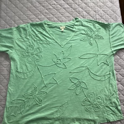 LOGO Lavish  100% Cotton Tee with Soutache Detail in a Light Green SZ 2X