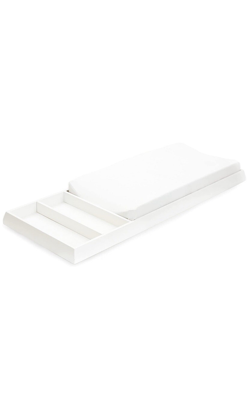 oeuf changing station