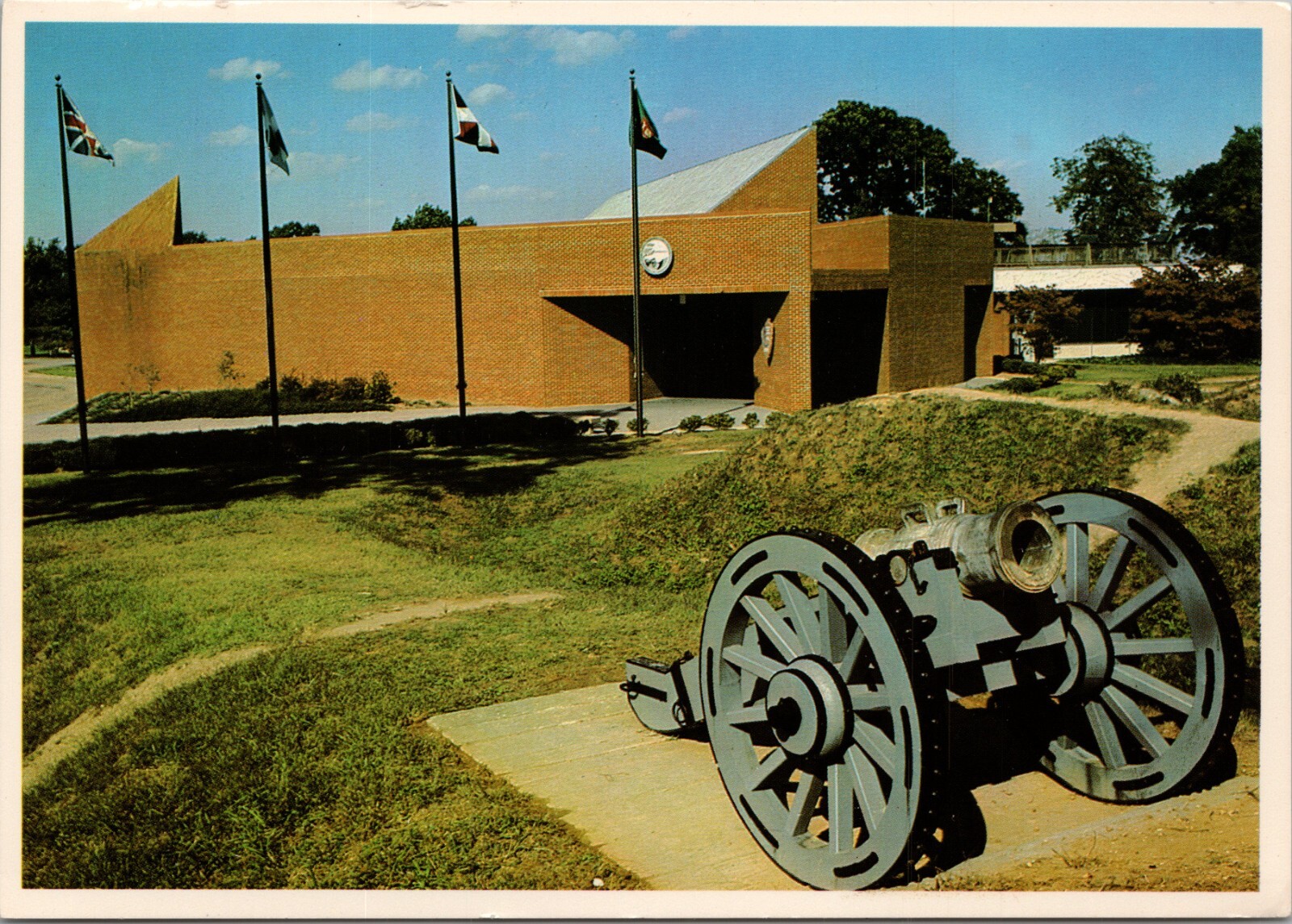 Yorktown Visitors Center Yorktown VA Postcard PC547 eBay