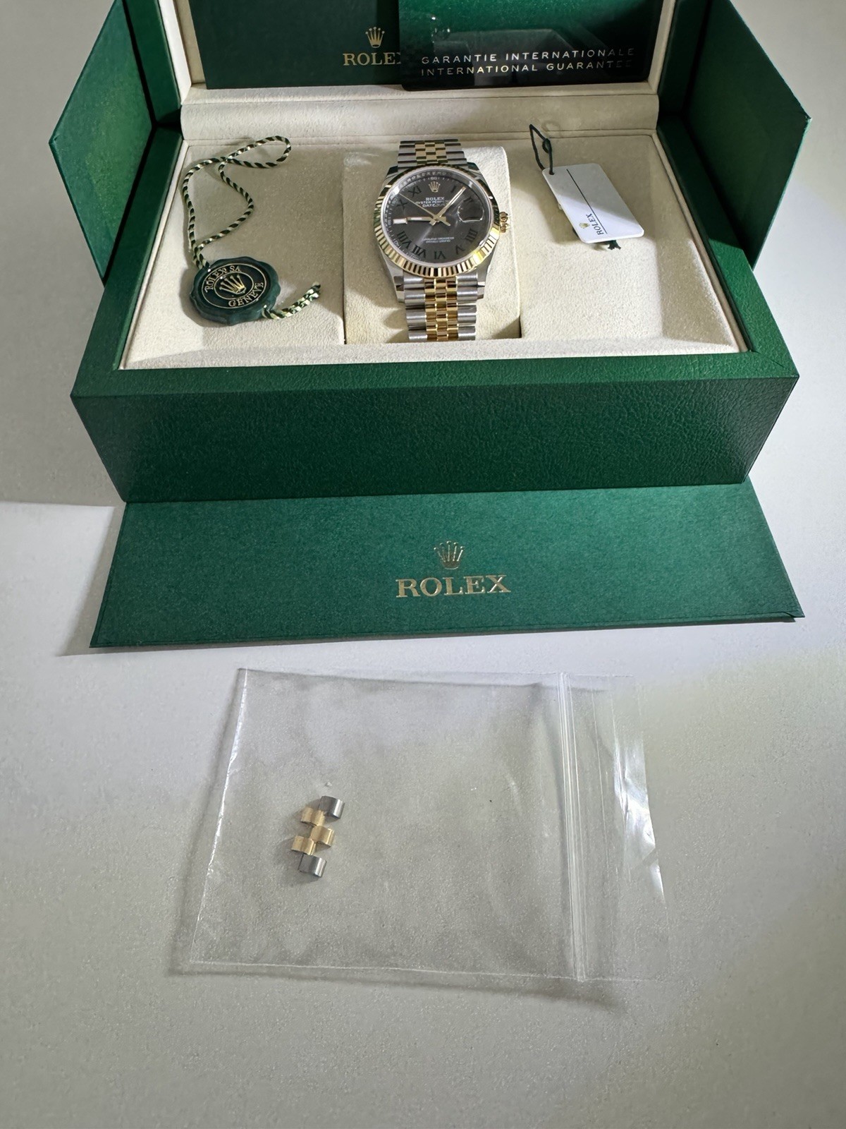 2026 Rolex Datejust 36mm Two-Tone Fluted Bezel Gray Roman Dial Jubilee ...