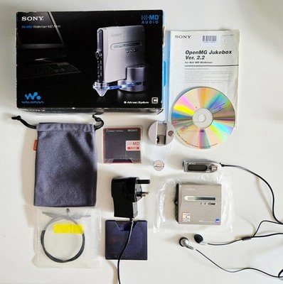 New Sony Hi-MD Walkman MZ-NH1 boxed fully working 2002 Flagship