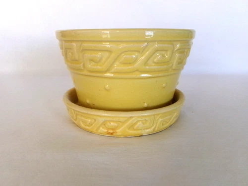 MCCOY 6" YELLOW GREEK KEY w/ HOBNAILS FLOWERPOT Attached Saucer Clean