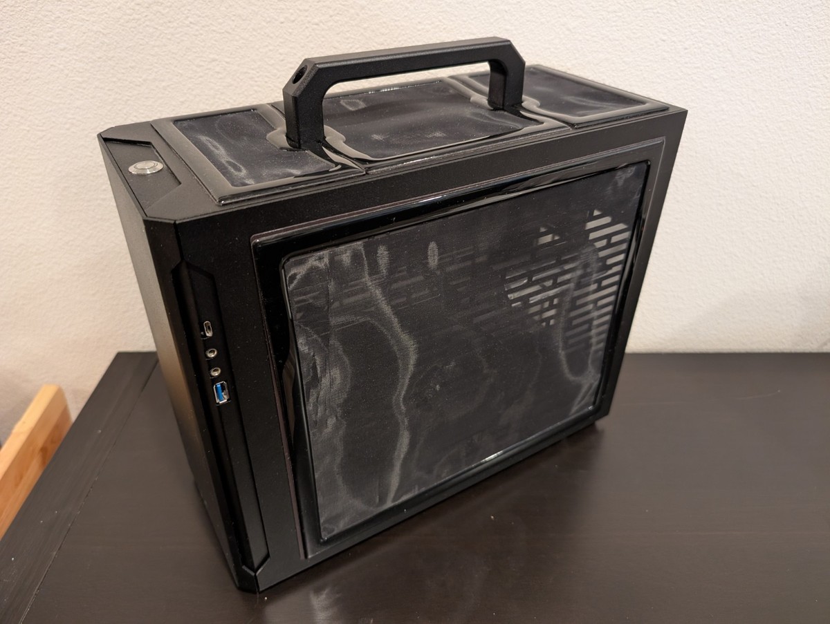 Sliger SM580 Mini-ITX PC Case for 280mm AIO/3slot GPU+PCIe Riser+