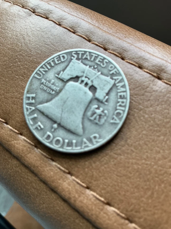 1952 D US Benjamin Franklin LIBERTY BELL Vintage Silver Half Dollar Coin - Image 3 of 3