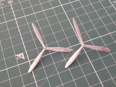 2x GROßE Propeller Stützen Flugzeugmodelle usw Ersatzteile