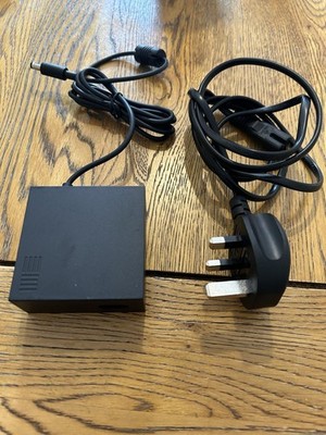 Ableton Live Push 3 offizielles Netzteil mit 8 Kabel UK-Stecker