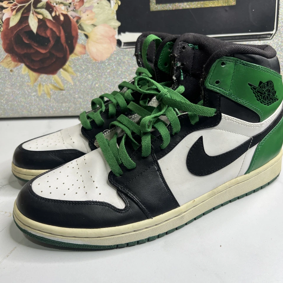 Air Jordan 1 Retro High Boston Celtics 2009 Talla 10.5 Usado 332550-101 Foto 4 de 4