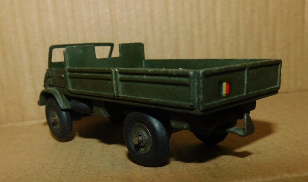 Dinky Toys Mercedes Unimog Camion Militaire Ref 821 Meccano Made In France