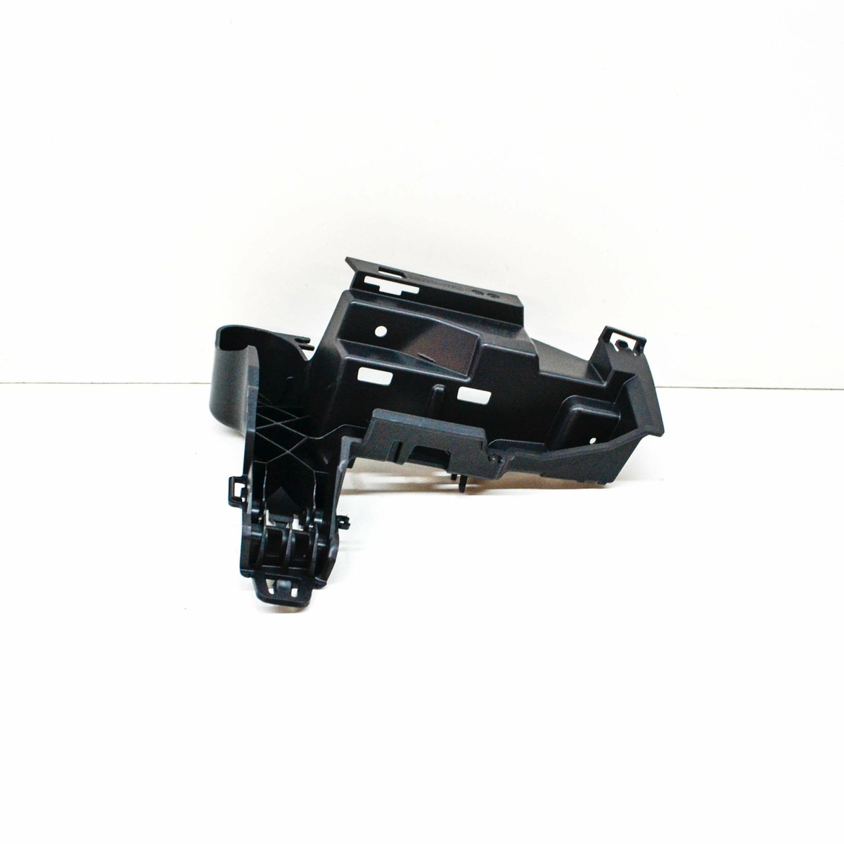 NEW MB GLC X253 FRONT LEFT LOWER BUMPER BRACKET AMG