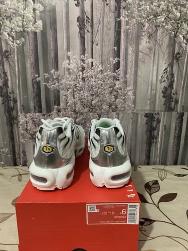 wmns nike air max plus size uk7 eu41 us9.5 DN6997-100 summit-white/black - Picture 6 of 8