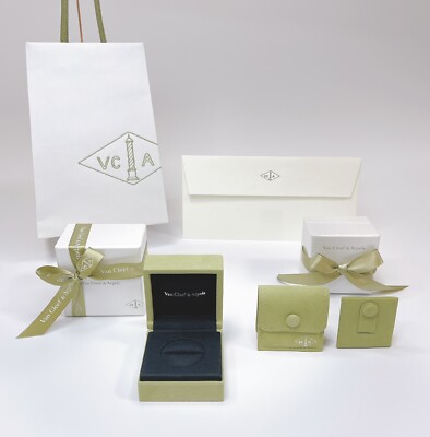 Van cleef & Arpels Ring case Green suede Travel pouch Jewelry Gift