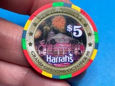 $5———HARRAH’S———-NEW ORLEANS LOUISIANA CASINO CHIP———--3882
