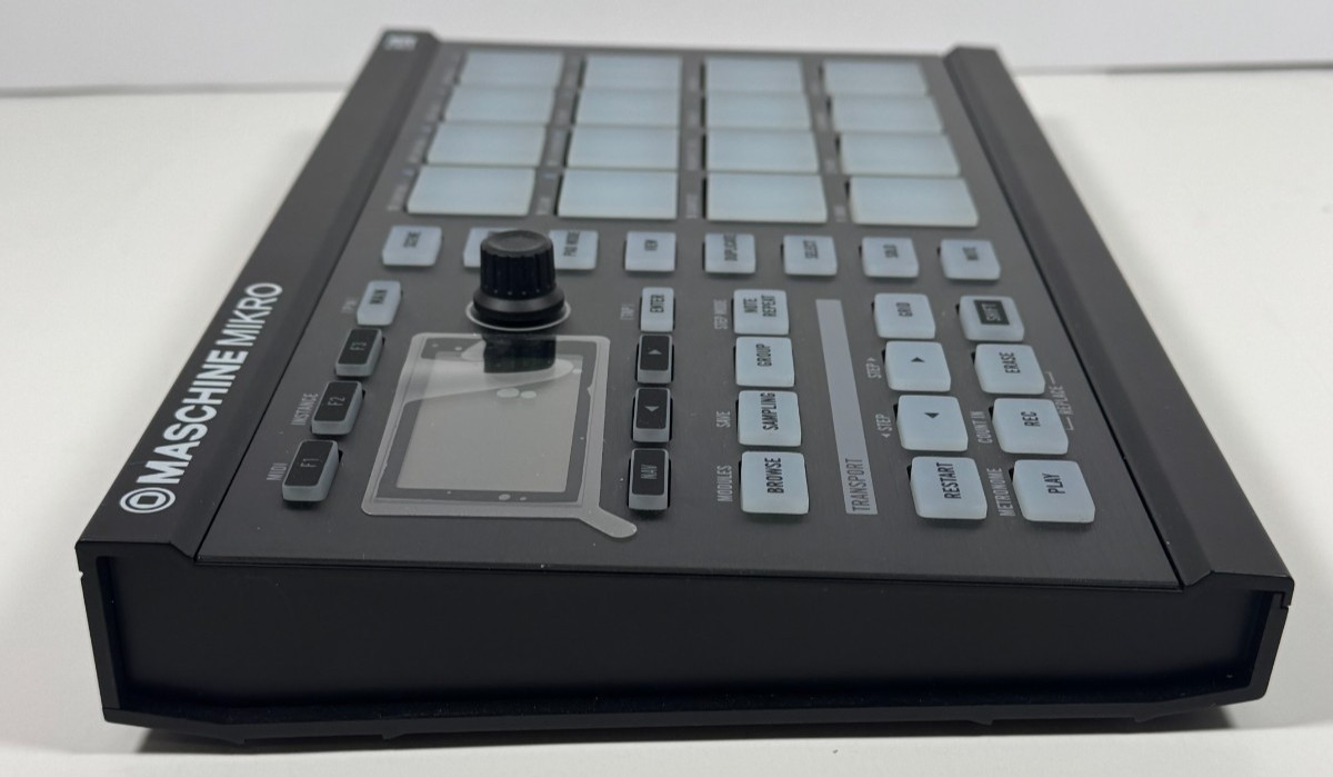 Native Instruments Maschine Mikro MK1 USB MIDI Controller w Box & Cable - TESTED