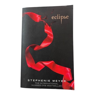 Eclipse by Stephenie Meyer Twilight Saga Book 3 Trade Paperback 2008