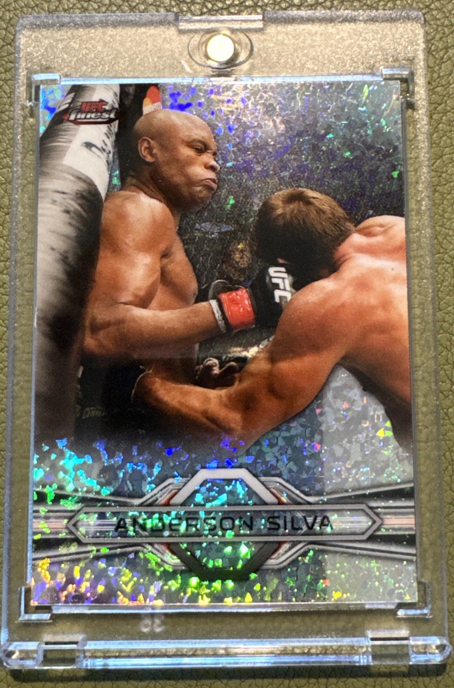 2013 Topps Finest UFC ANDERSON SILVA DIAMOND REFRACTOR 🤮 