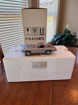 Franklin Mint Precision Models 1963 Corvette Split Window 1:24 B11XN55 NIB NICE