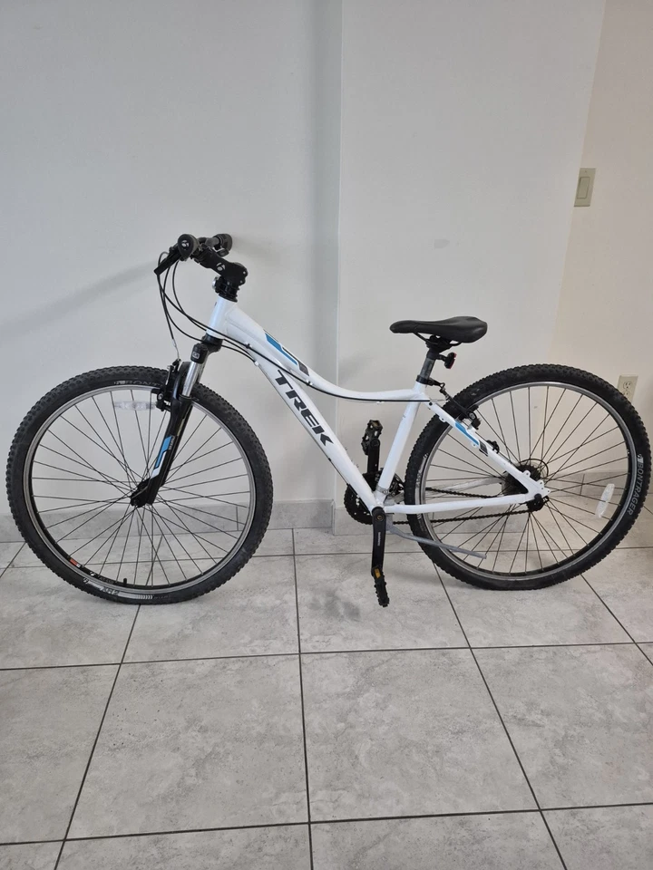 Trek Skye Mountain  Bike  - Image 2 of 4