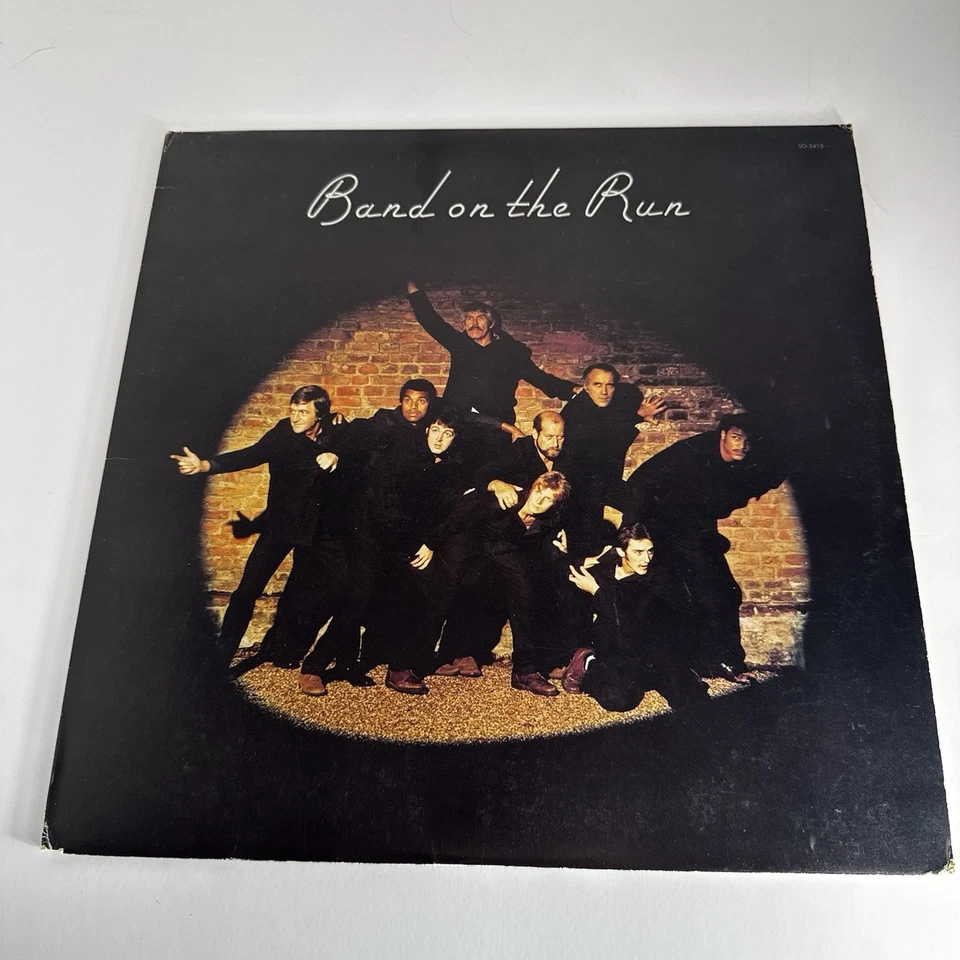 Paul McCartney Wings Band On The Run At The Speed Of Sound London Town LP Lot - Image 3 of 4