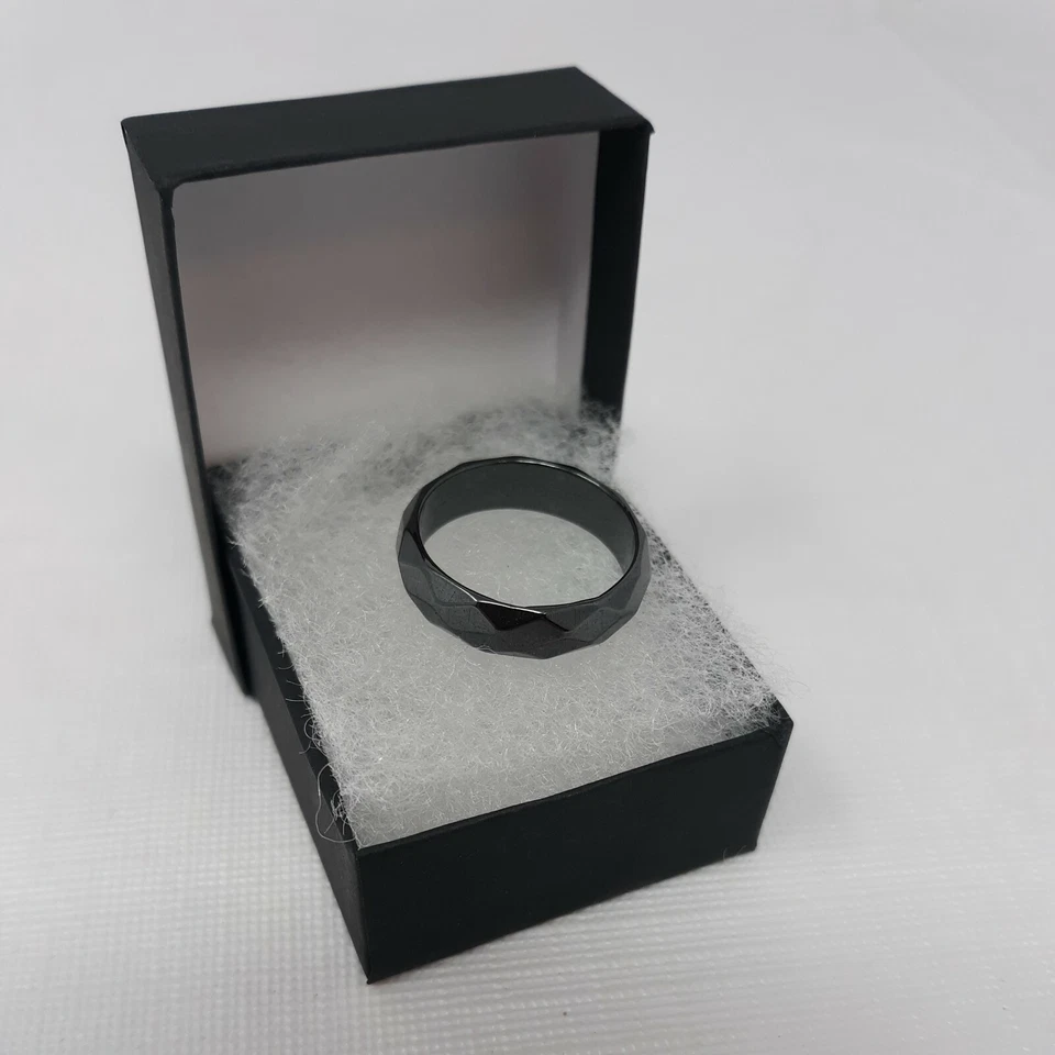 Anillo de curación magnético facetado de hematita negra banda de 6 mm tamaños 5-14 anillo unisex Foto 2 de 4