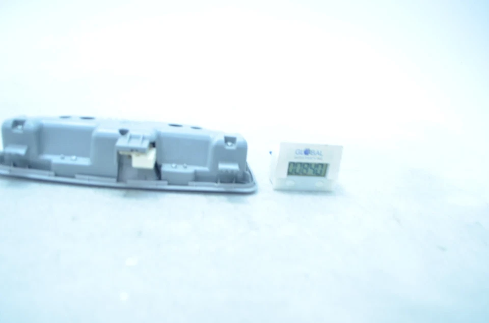 06-13 LEXUS IS250 IS350 REAR DOME READING LIGHT LAMP OEM - Image 4 of 4