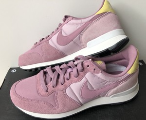 nike internationalist plum dust