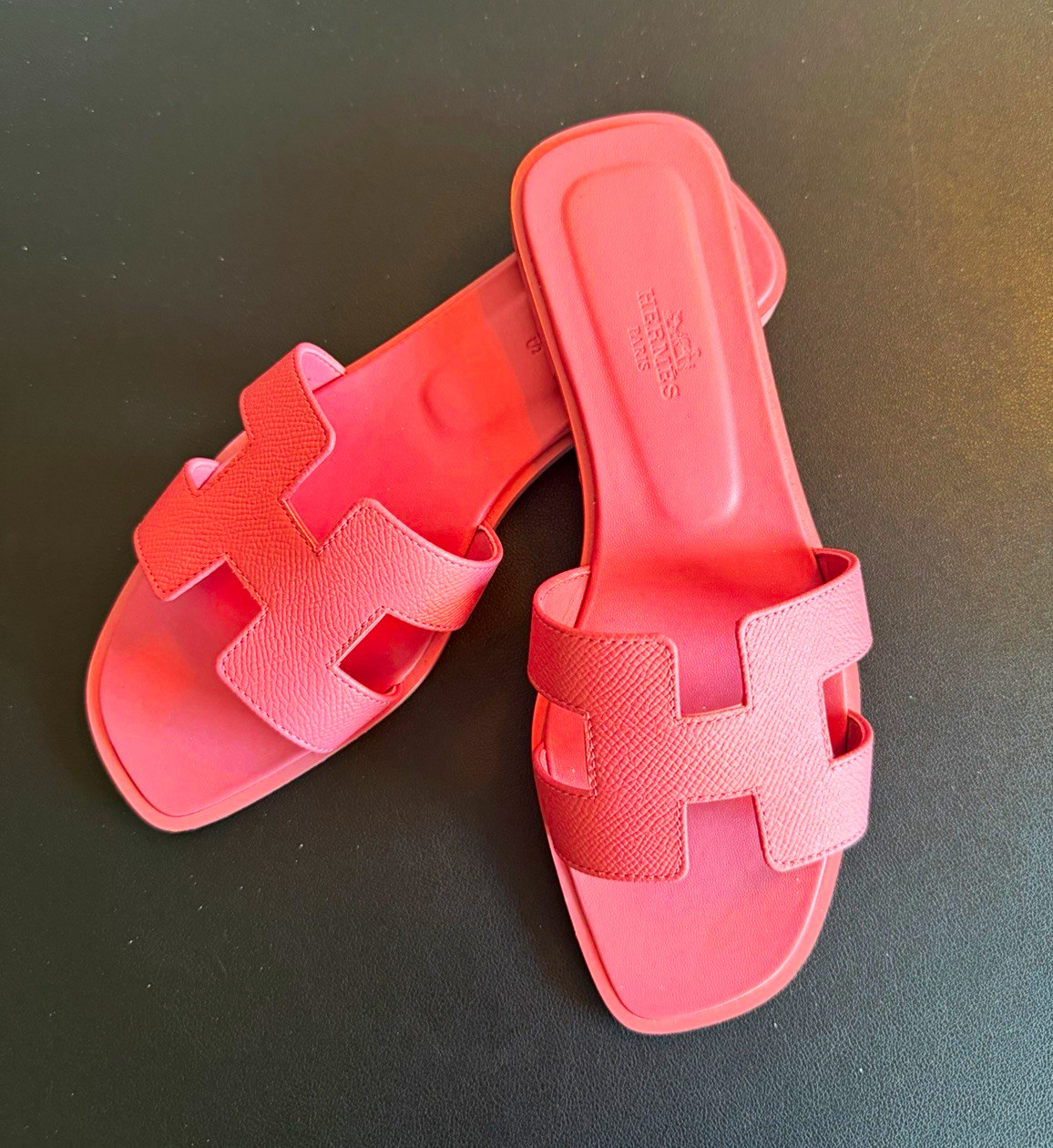 Hermès Women’s Pink Leather Slide Sandals Logo Accent Slip On EU 36.5