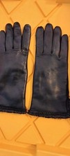 Ladies Size 7-8 Black Leather Gloves