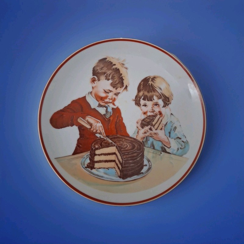 Shafford  7.5" Plate 1980 Hershey's 1934 Chocolate Cookbook Kids Eating Cake