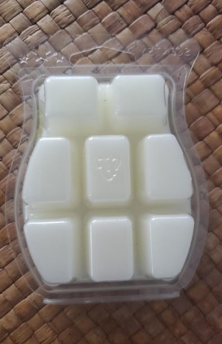 Scentsy Wax Bar (3.2 fl. oz.) Multiple Options. Mix-N-Match for discounts. - Picture 41 of 105