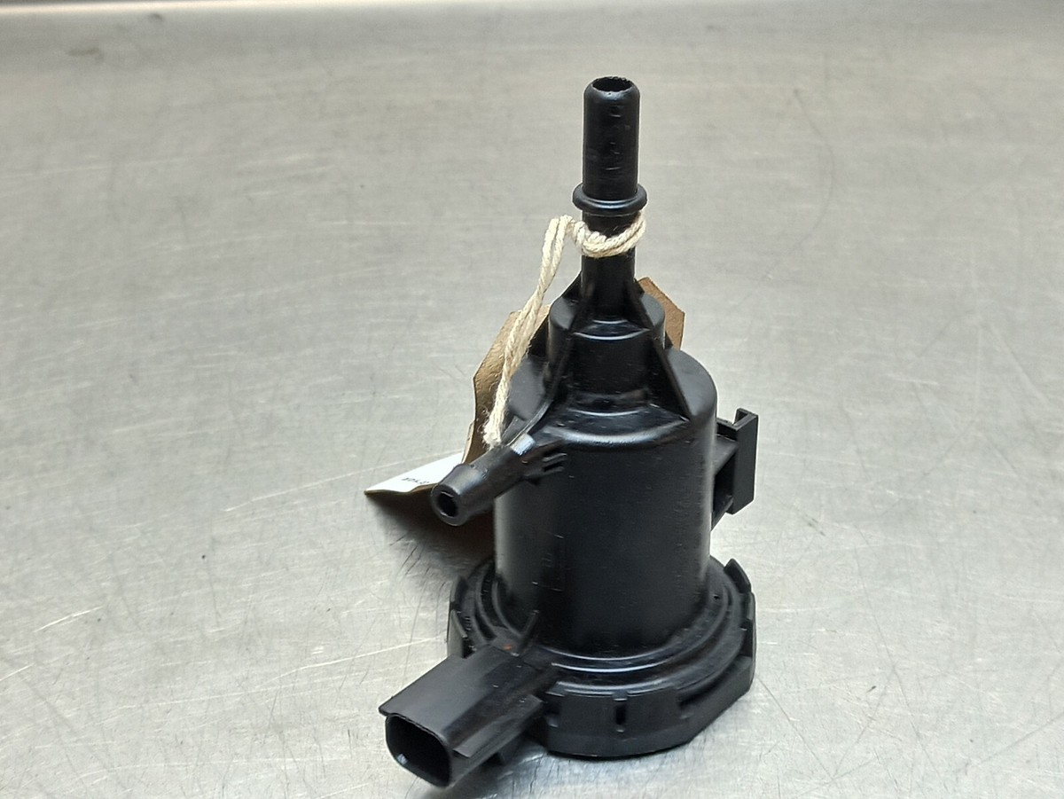 Mercedes Benz W205 C350 14-19 2.0 Hybrid Petrol Fuel Purge Valve 