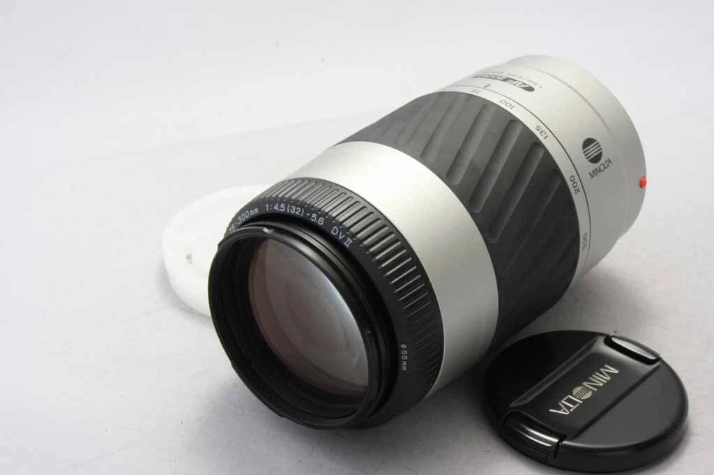 Minolta AF Zoom 75-300mm f/4.5-5.6 DV II Lens W/Caps Excellent+++ from Japan