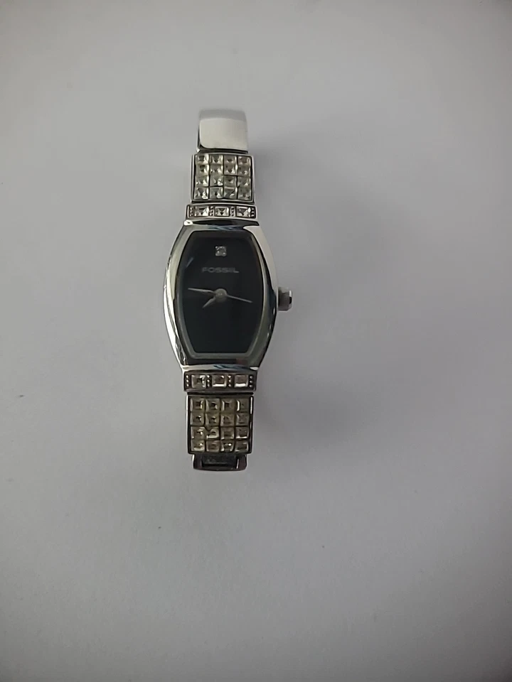 Reloj pulsera vintage Fossil F2 tono plateado acero inoxidable esfera negra para mujer Foto 4 de 4