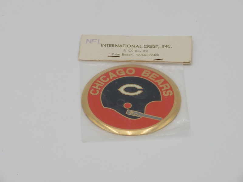 NEW 1970-71 International Crest CHICAGO BEARS NFL Football Metal Medallion 3 IN.