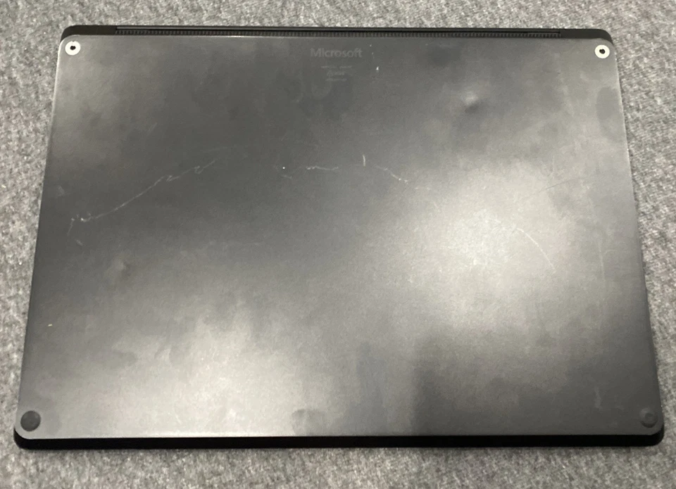 Microsoft Surface Laptop 4 13.5 i7-1185G7 @3GHz 16GB 256GB SSD Negro Foto 4 de 4