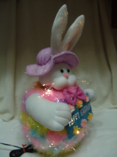 FIBER OPTIC WHITE/PINK/BLUE/PURPLE FEATHER EASTER BUNNY W/FLOWERS - Picture 7 of 8