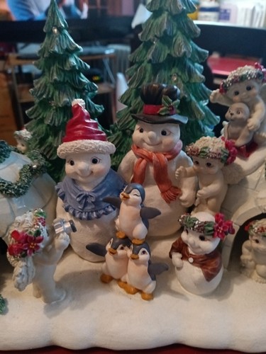 DREAMSICLES AT THE NORTHPOLE, SCUPPTURE, DANBURY MINT, PRE-OWNED, MINT - Picture 6 of 13