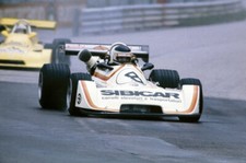 Foto antigua de carreras de motor Roberto Marazzi, Chevron B35 BMW F2 1976 12