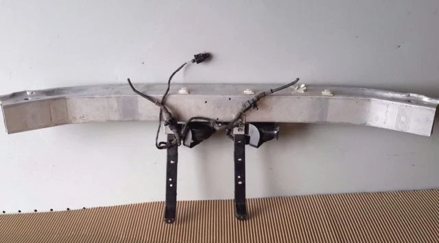 2004-2009 Audi A8 D3 Quattro Front Bumper Reinforcement Bar Rebar OEM — 第 2/4 张图片