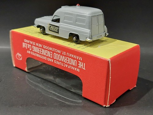Vintage Fun Ho No 36 HOLDEN HR Police Van MIB Window Box - 第 3/15 張圖片