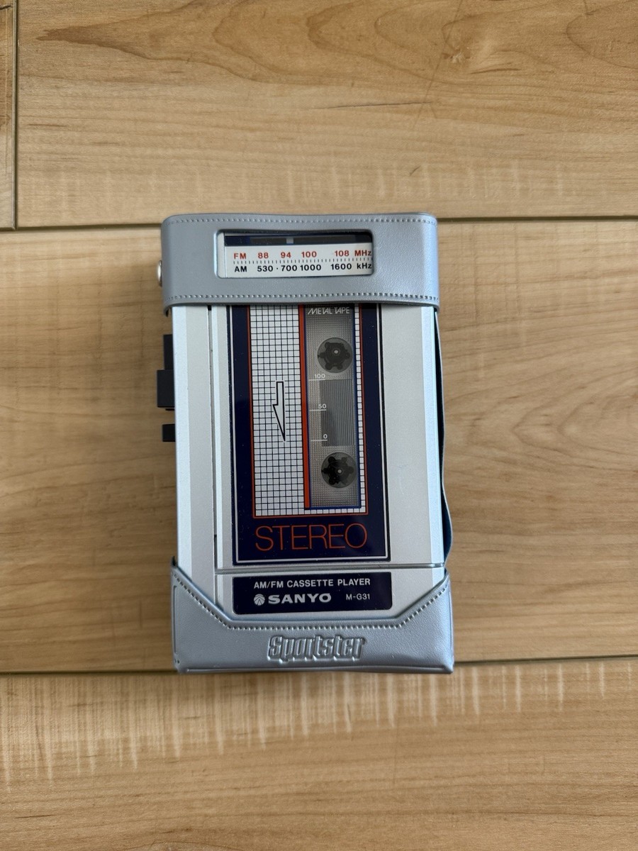 Sanyo M-G31 Portable Cassette Player Stereo AM/FM Sportster