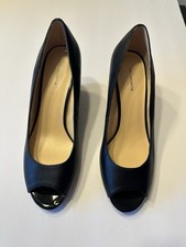 Liz Claiborne Black Peep Toe Wedges Leather Patent Heel Size 9.5
