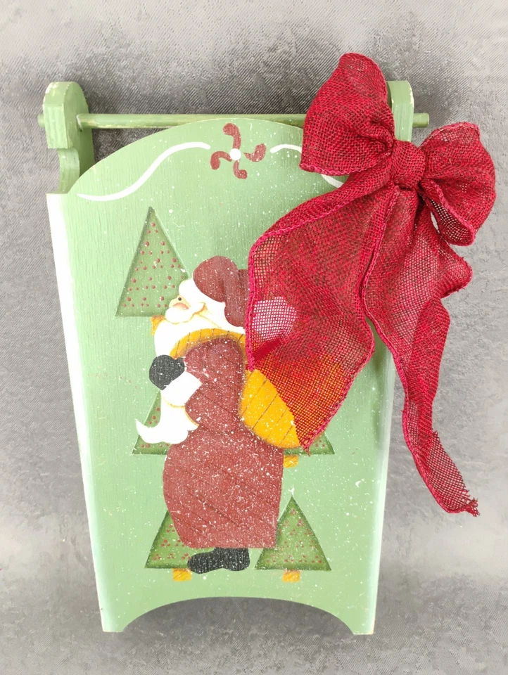 Примитивный деревянный настенный декор Санта-Клауса с ручной росписью народное искусство сани красный бант - Изображение 2 из 4