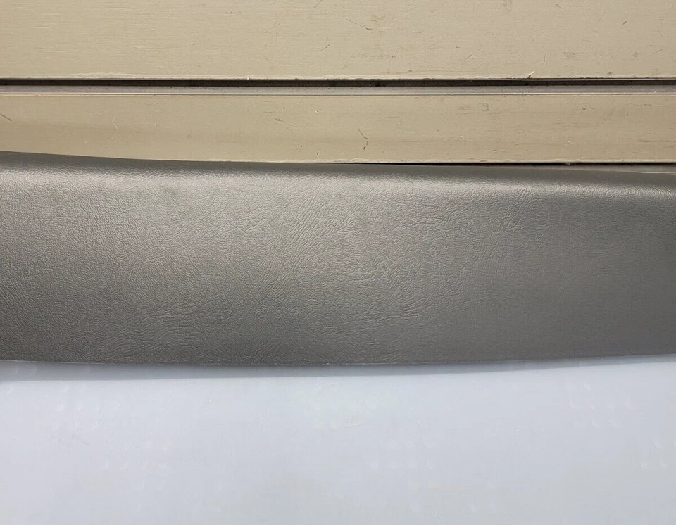 🔥99-06 SILVERADO SIERRA Roof Molding A PILLAR Trim RIGHT Passenger GRAPHITE P3 - Image 4 of 4